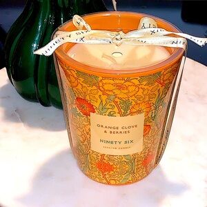 DW HOME CANDLE ORANGE CLOVE & BERRIES 96 COLLECTION 11.4OZ 1 WICK RICHLY SCENTED